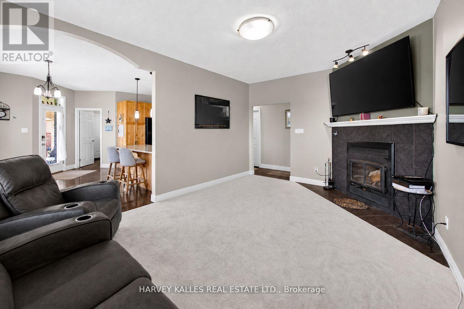 4933 ERAMOSA TOWNLINE N