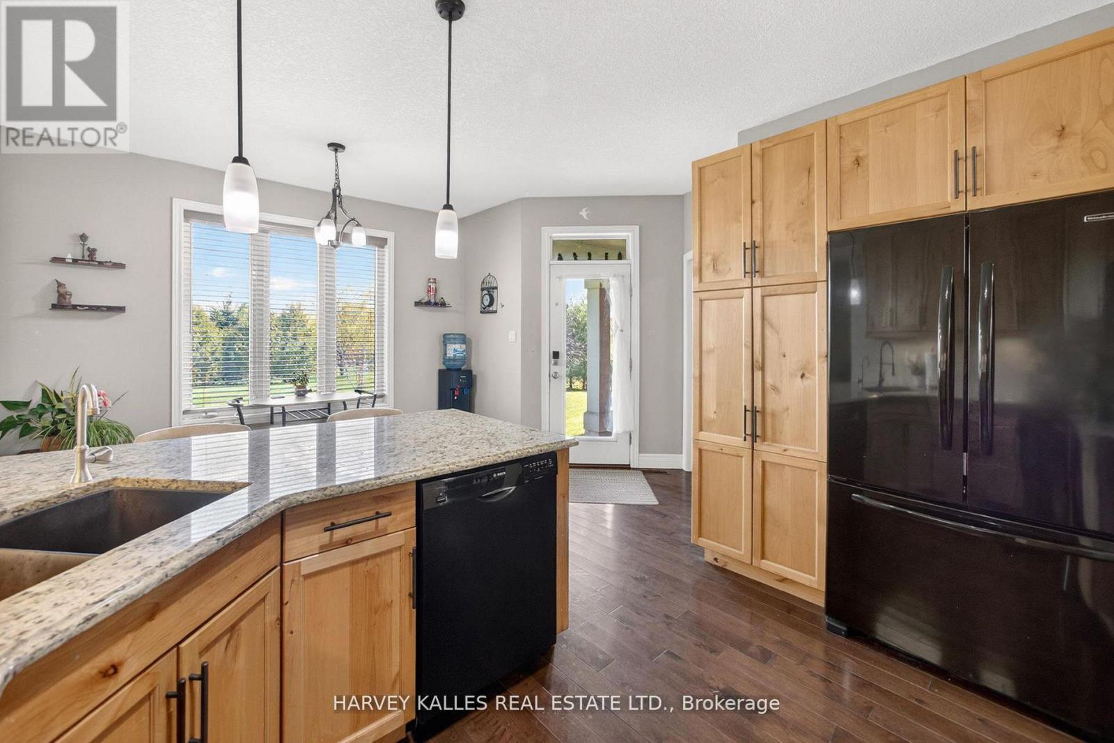4933 ERAMOSA TOWNLINE N