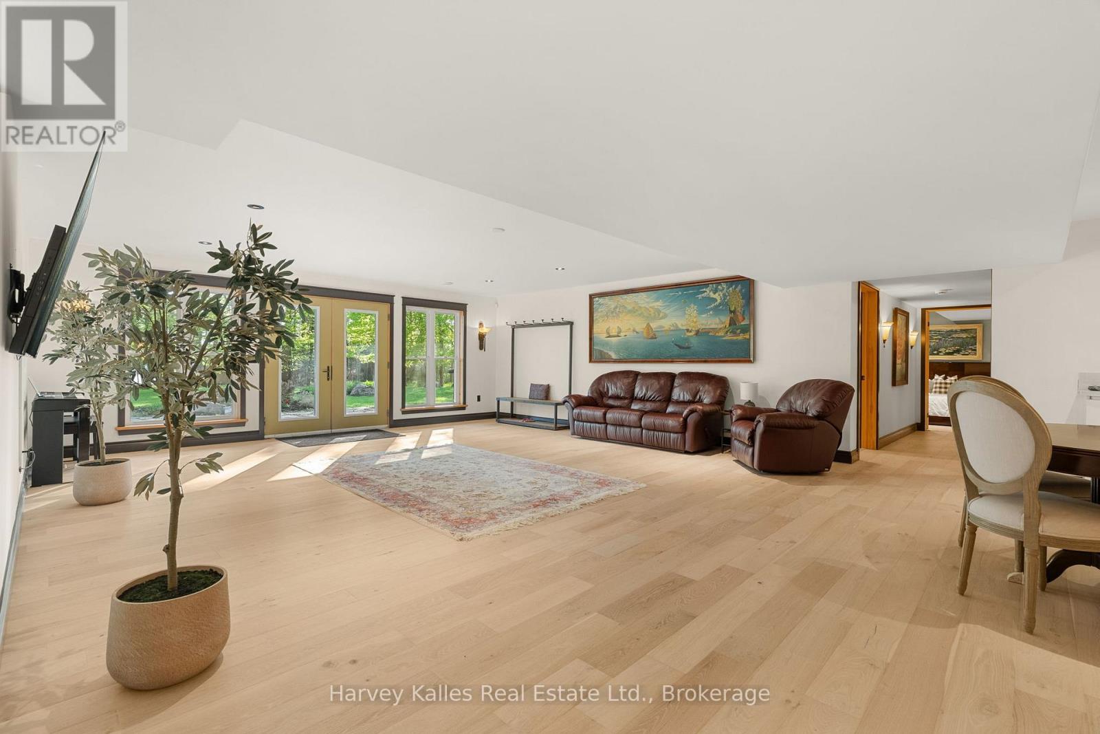 1615 MUSKOKA ROAD N