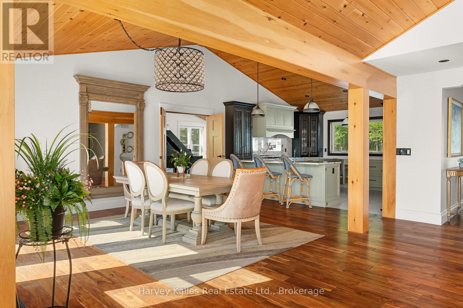 1615 MUSKOKA ROAD N