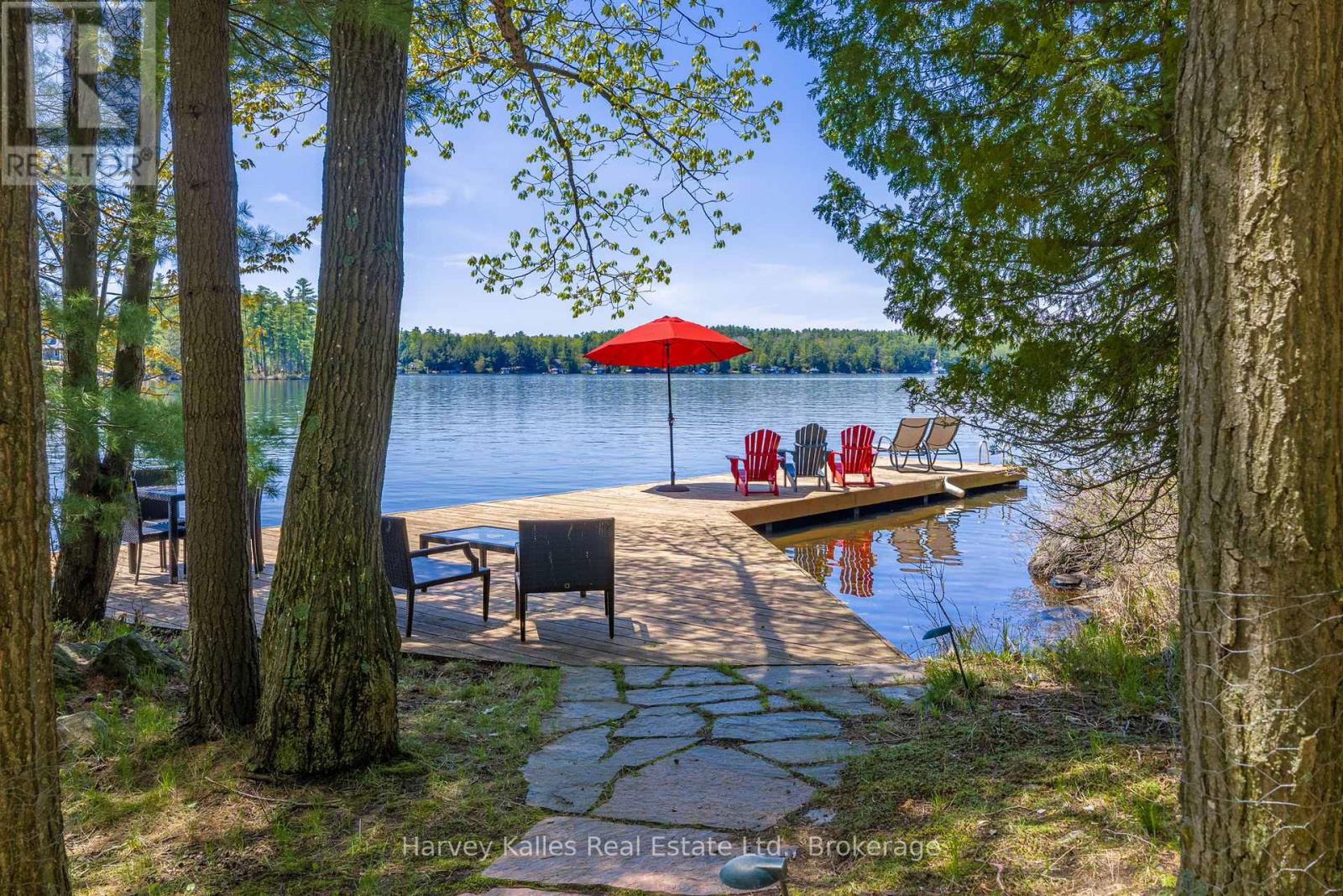 1615 MUSKOKA ROAD N