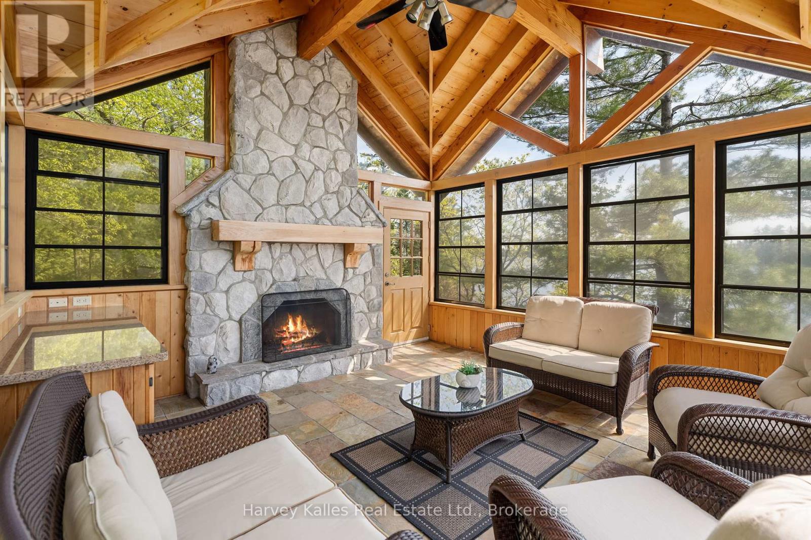 1615 MUSKOKA ROAD N