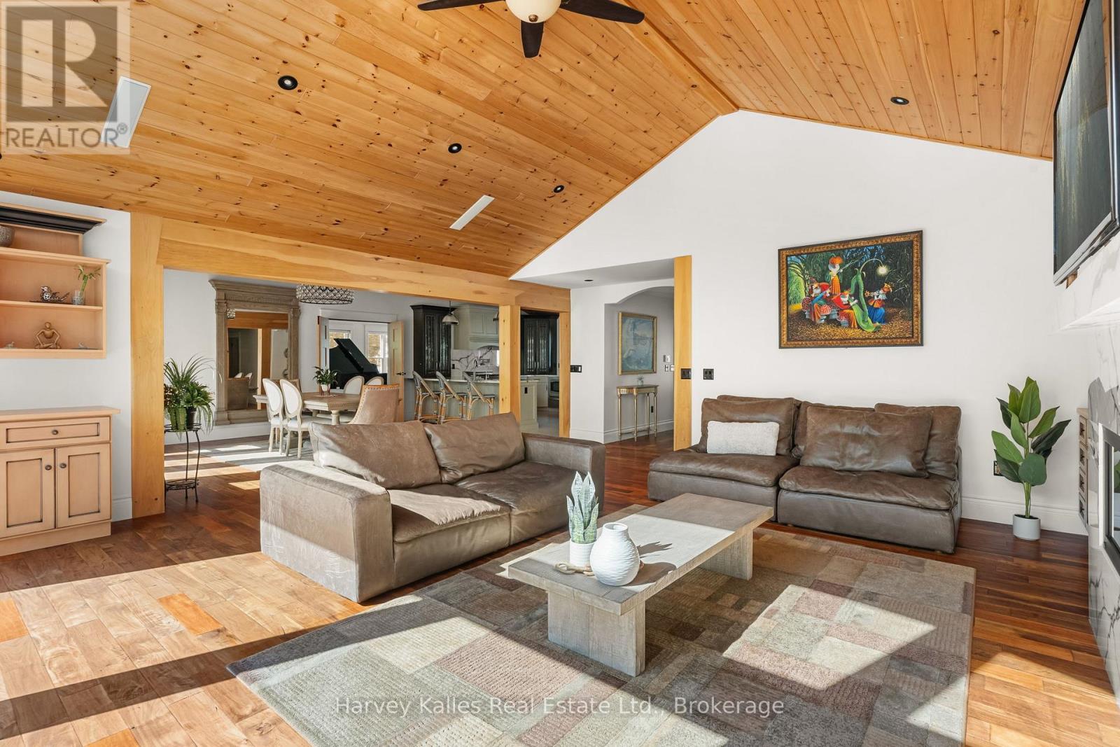 1615 MUSKOKA ROAD N