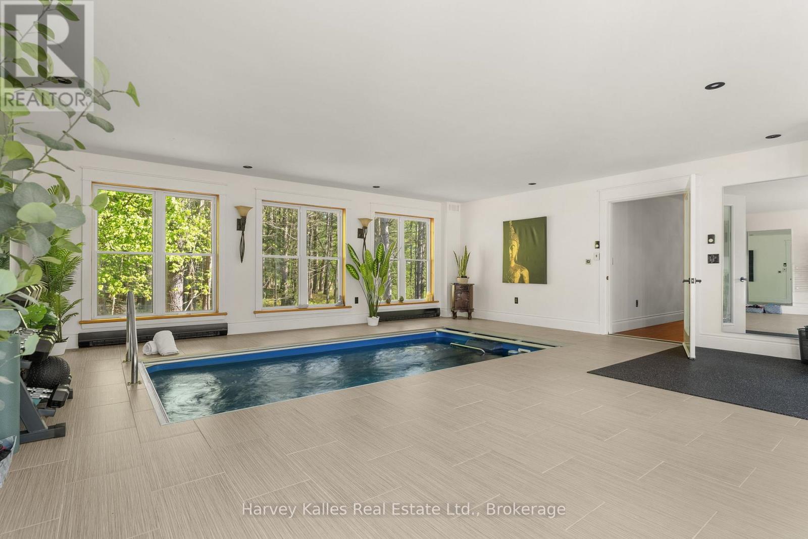 1615 MUSKOKA ROAD N