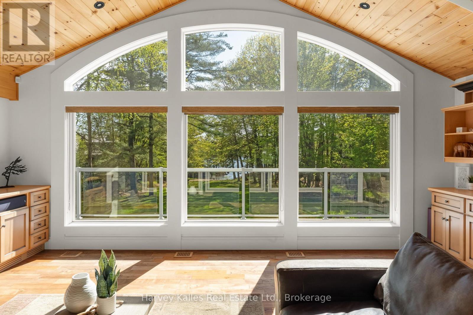 1615 MUSKOKA ROAD N