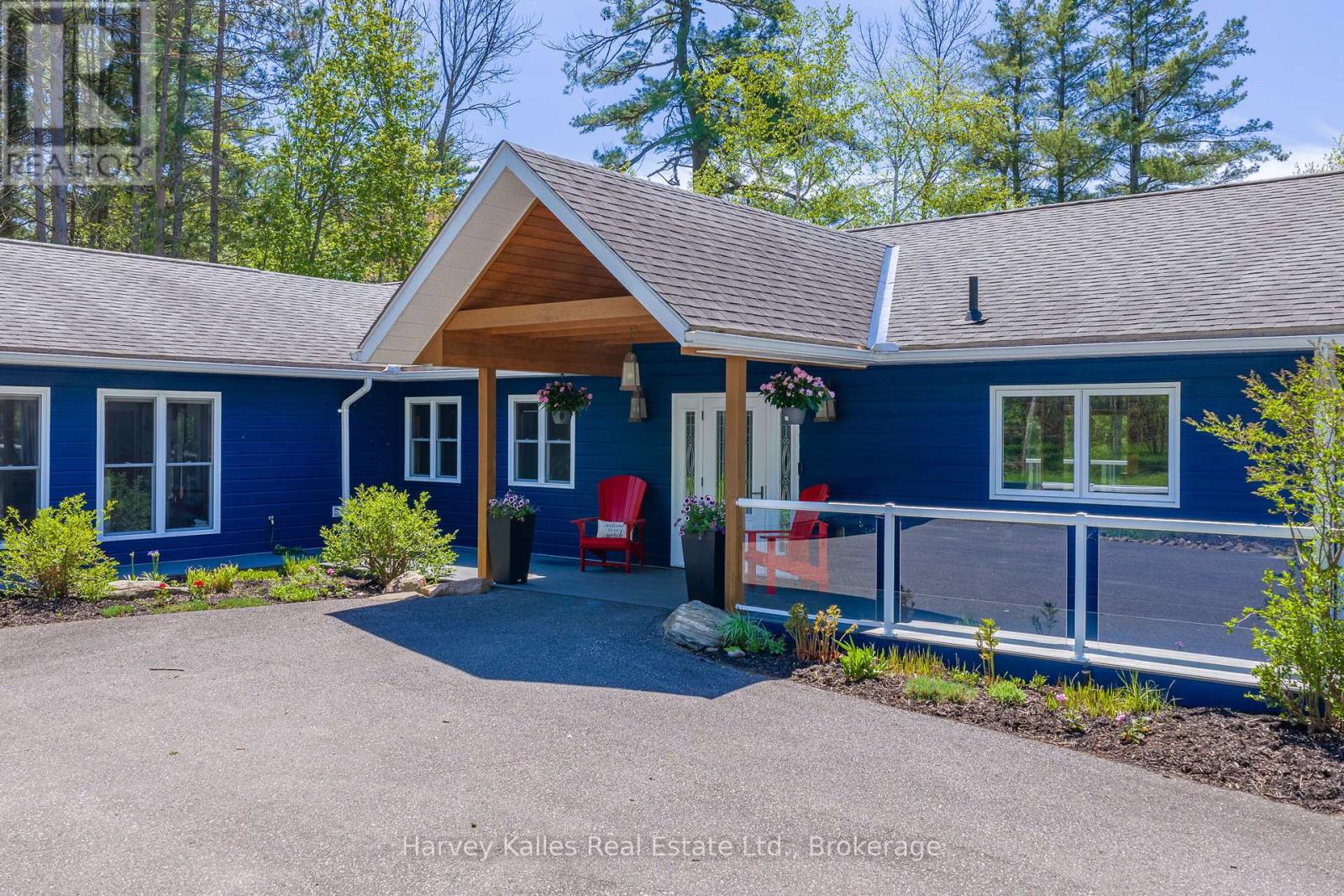 1615 MUSKOKA ROAD N