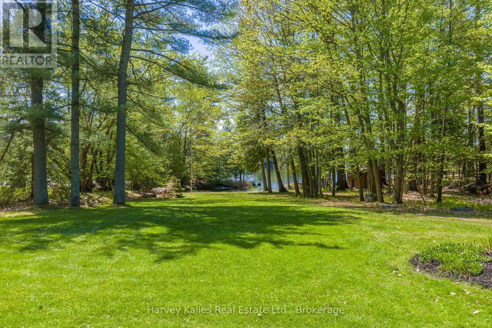 1615 MUSKOKA ROAD N