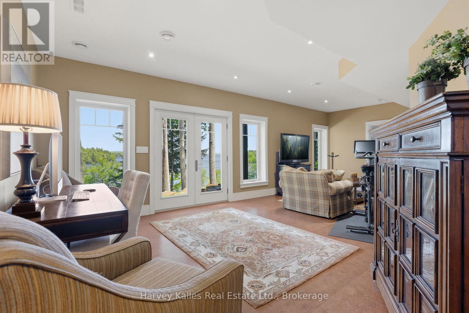 161 TOWN LINE ROAD E