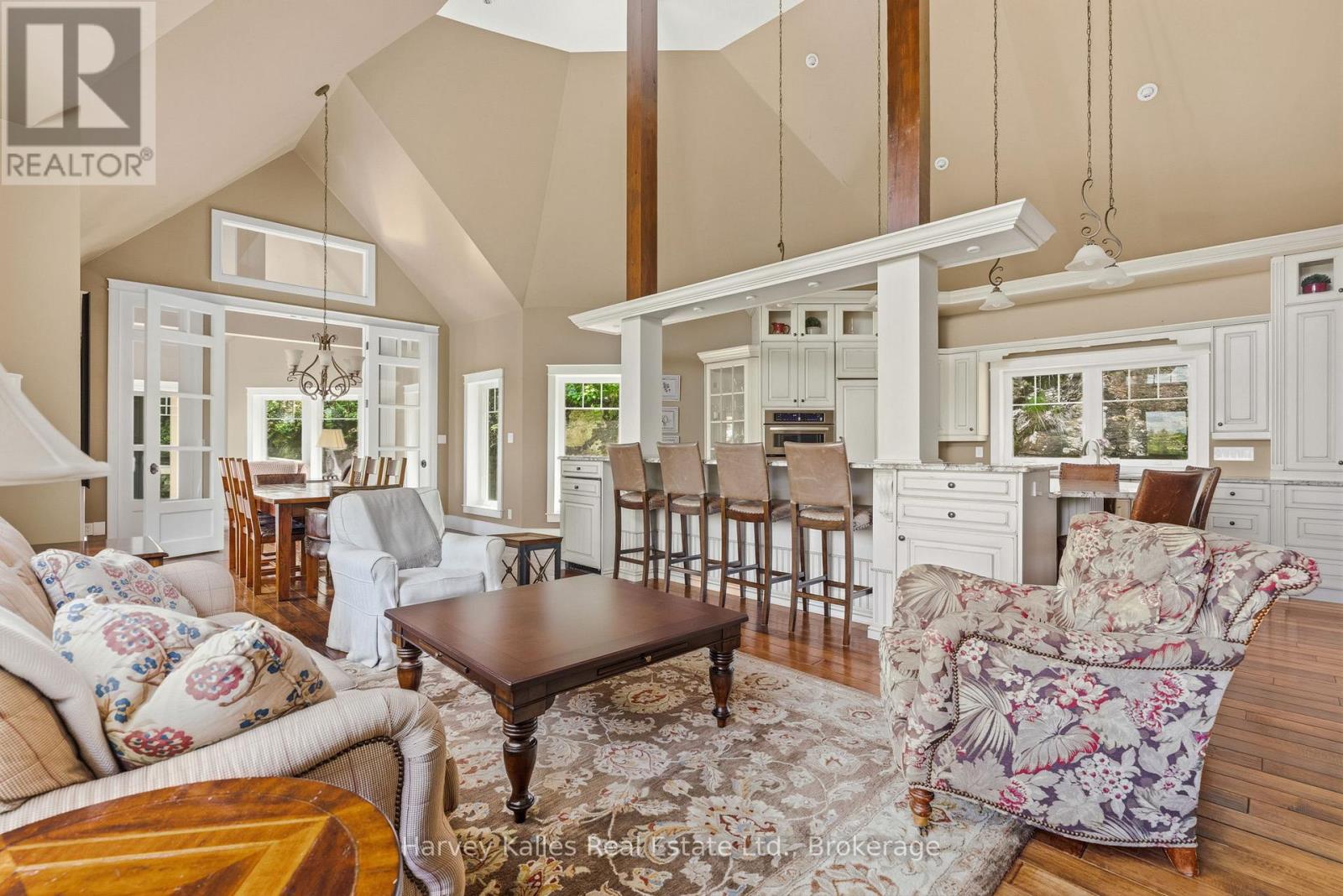 161 TOWN LINE ROAD E