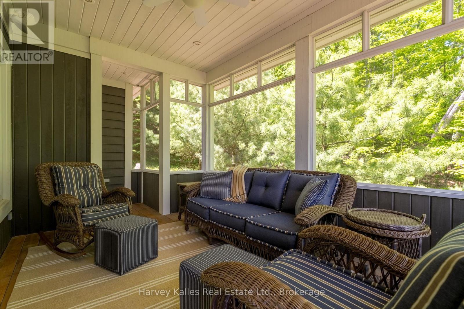 161 TOWN LINE ROAD E
