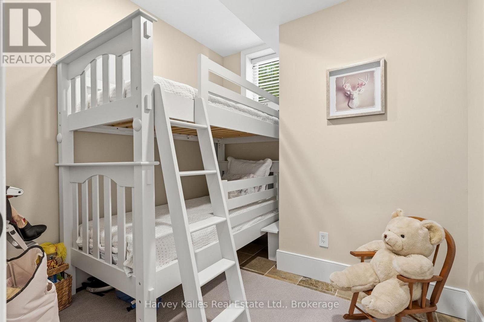 161 TOWN LINE ROAD E