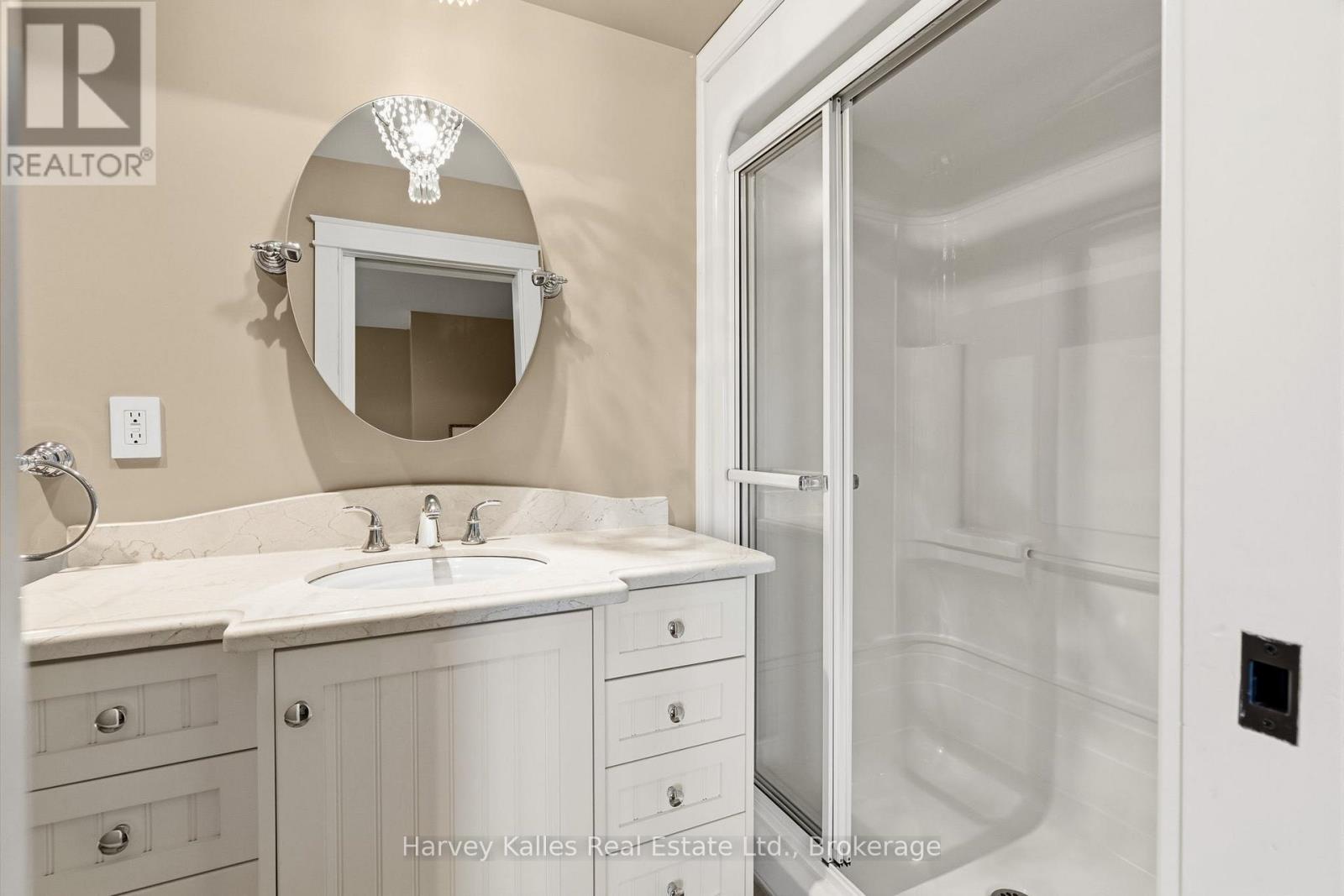 161 TOWN LINE ROAD E