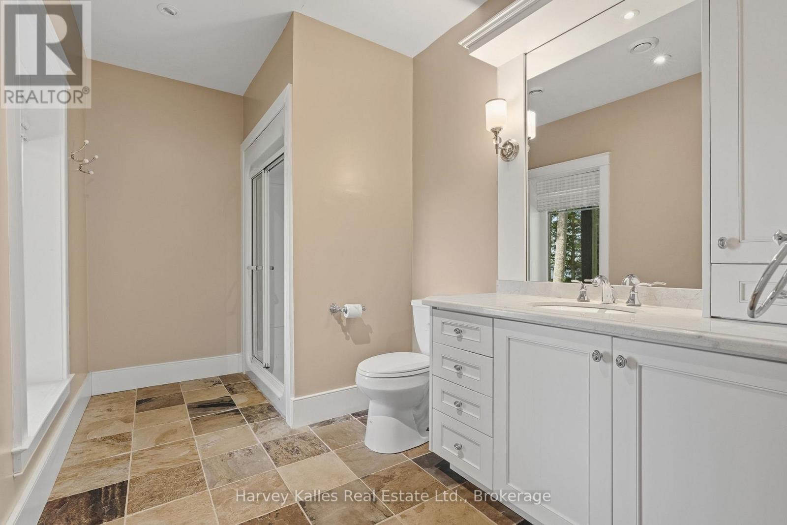 161 TOWN LINE ROAD E