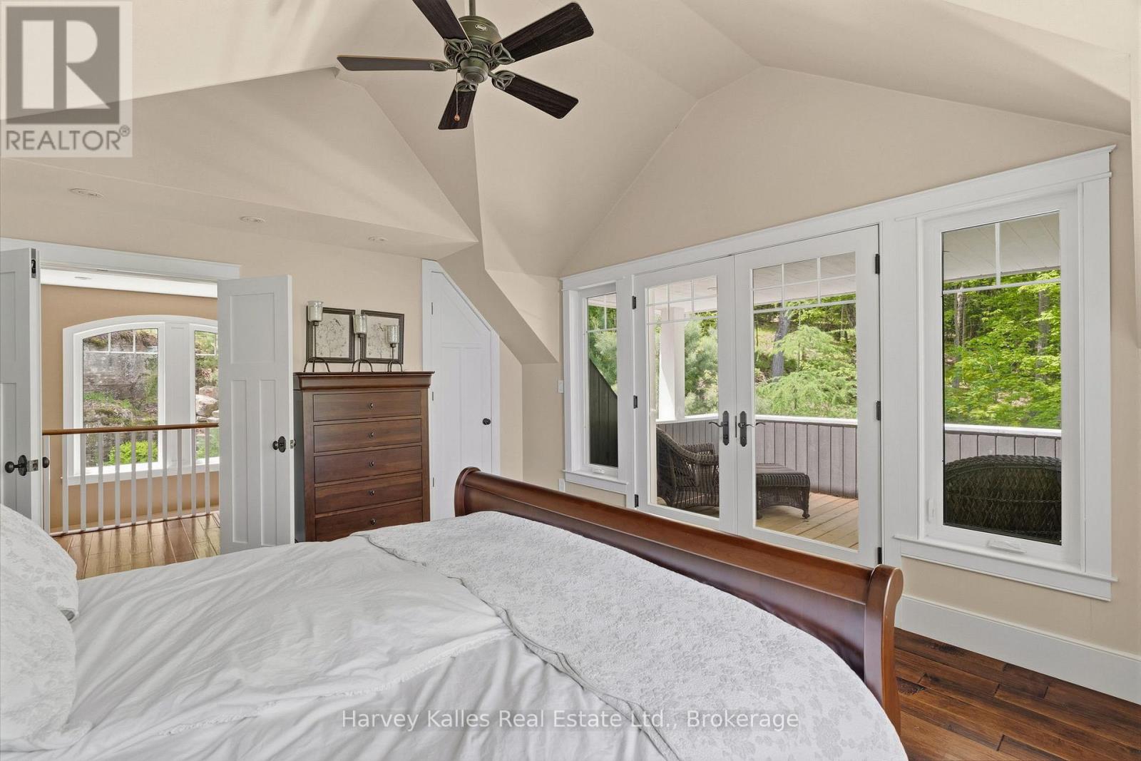 161 TOWN LINE ROAD E