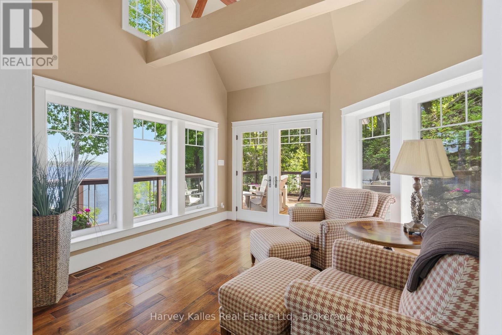 161 TOWN LINE ROAD E