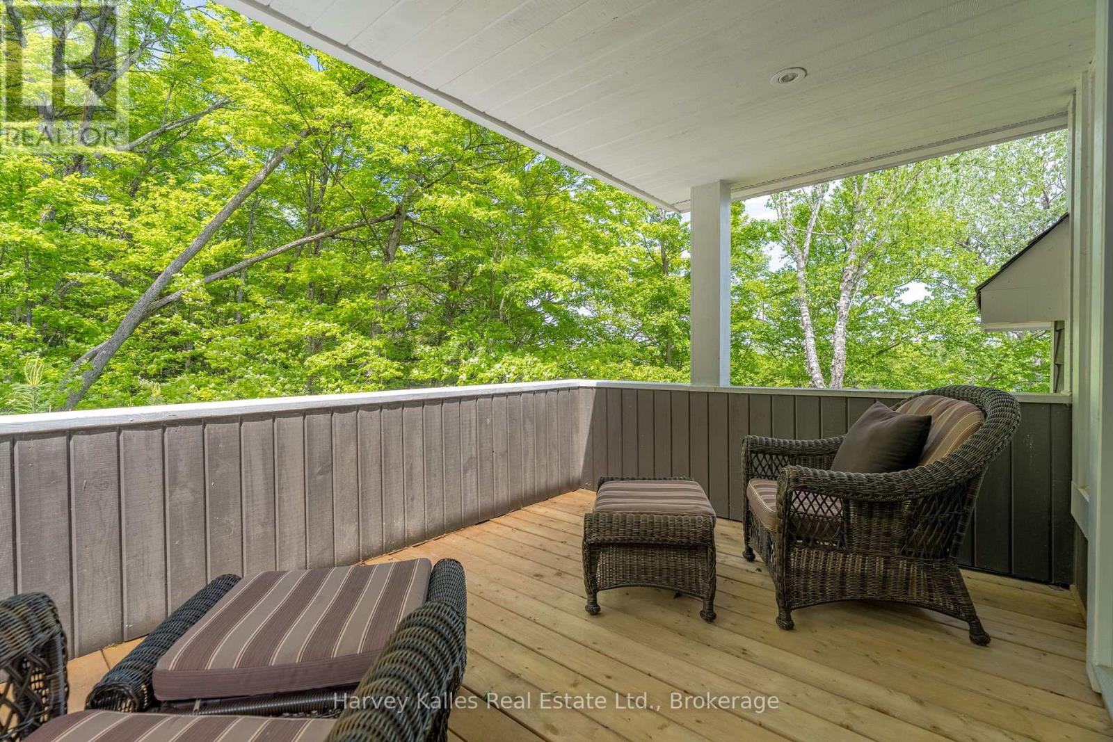 161 TOWN LINE ROAD E