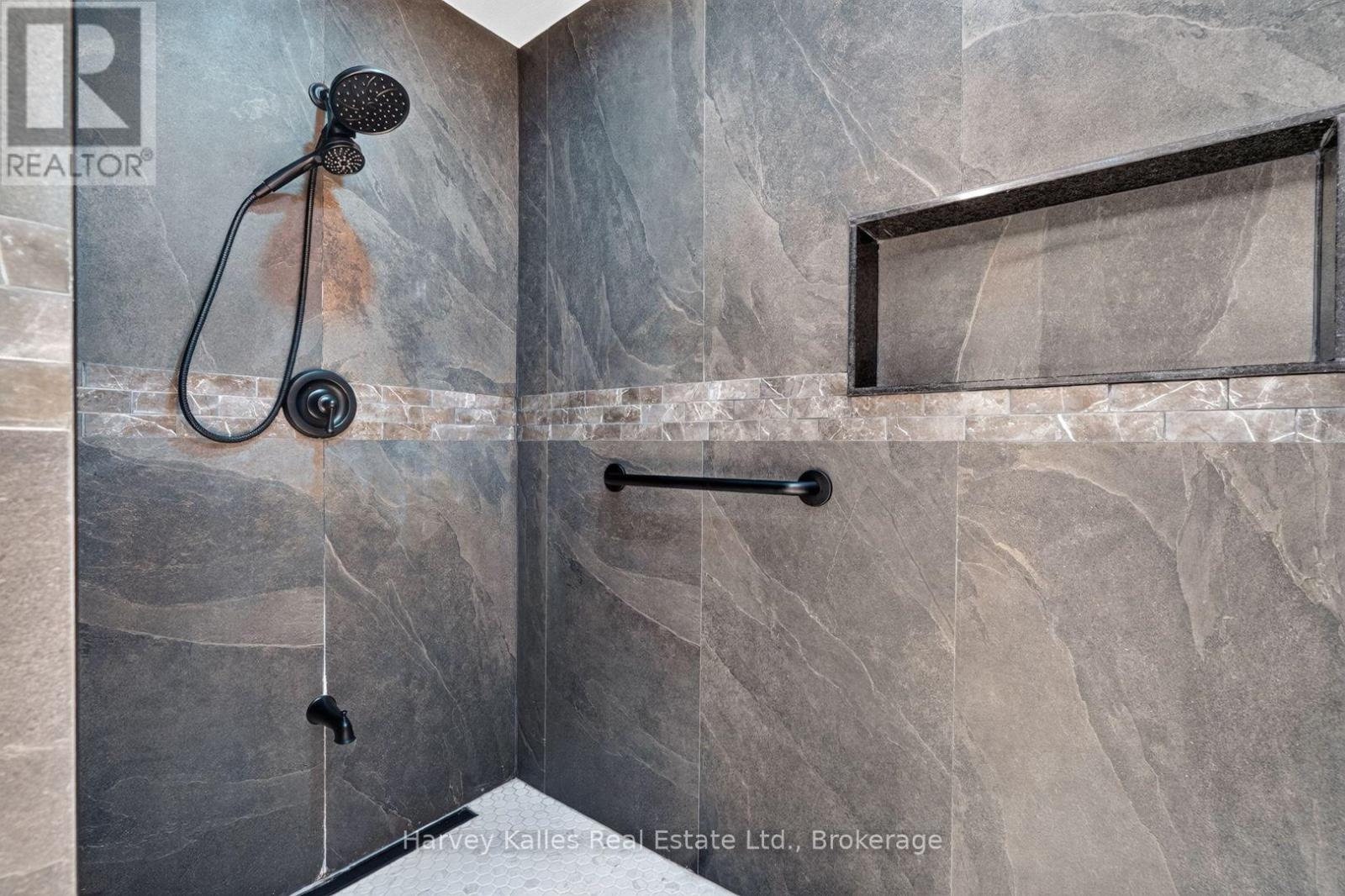 303 - 26 DEERHURST GOLFVIEW DRIVE