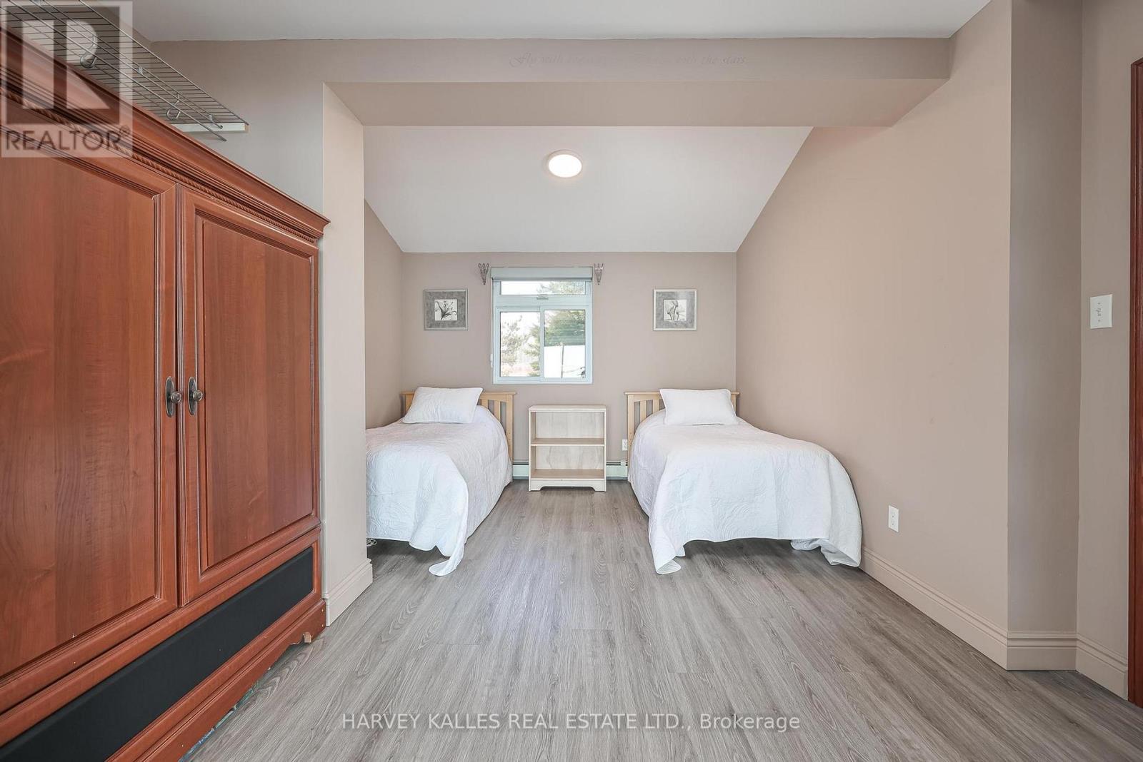 431 VICTORIA BEACH ROAD