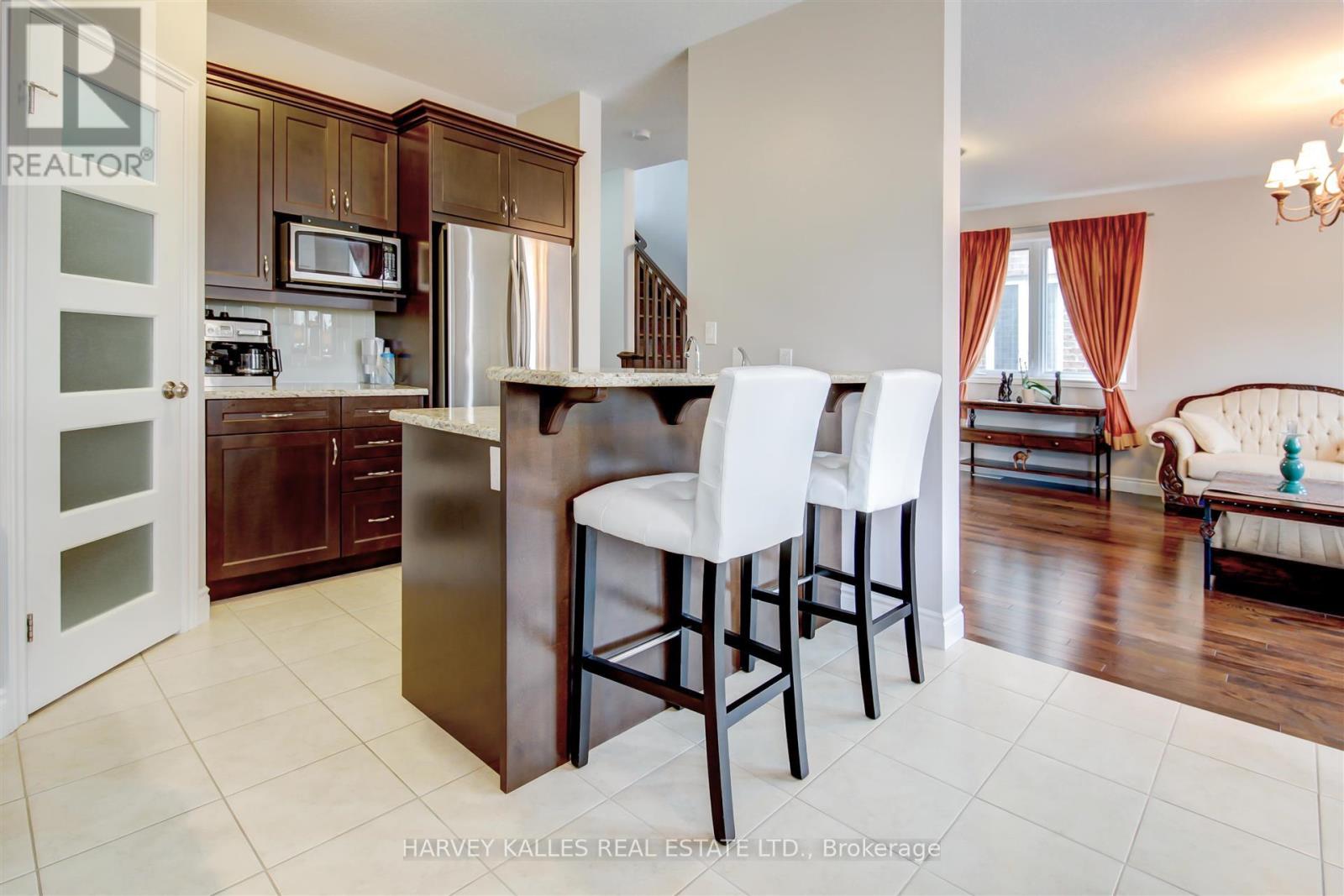 106 EDEN OAK TRAIL