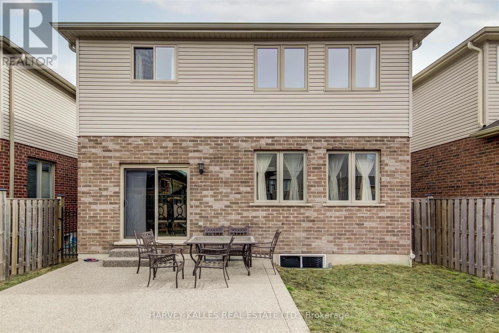 106 EDEN OAK TRAIL