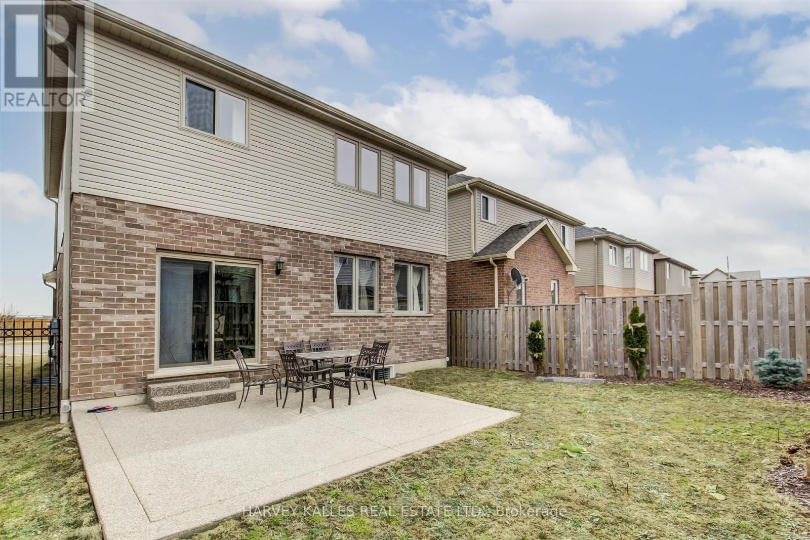 106 EDEN OAK TRAIL
