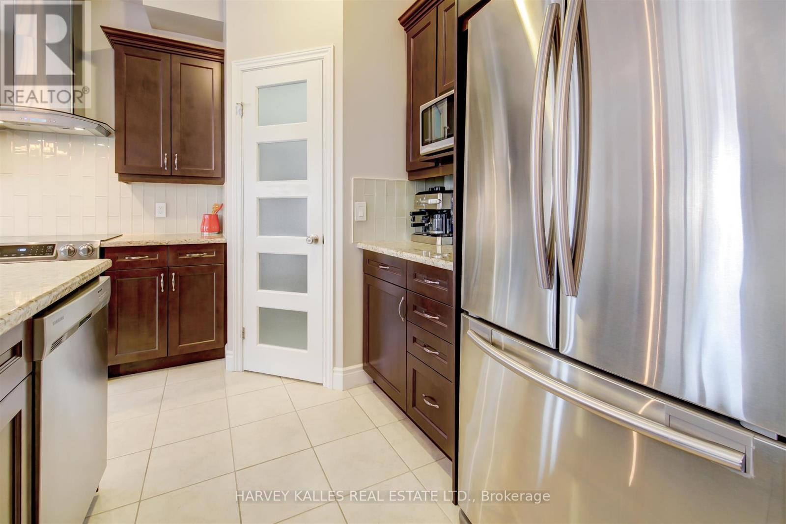 106 EDEN OAK TRAIL