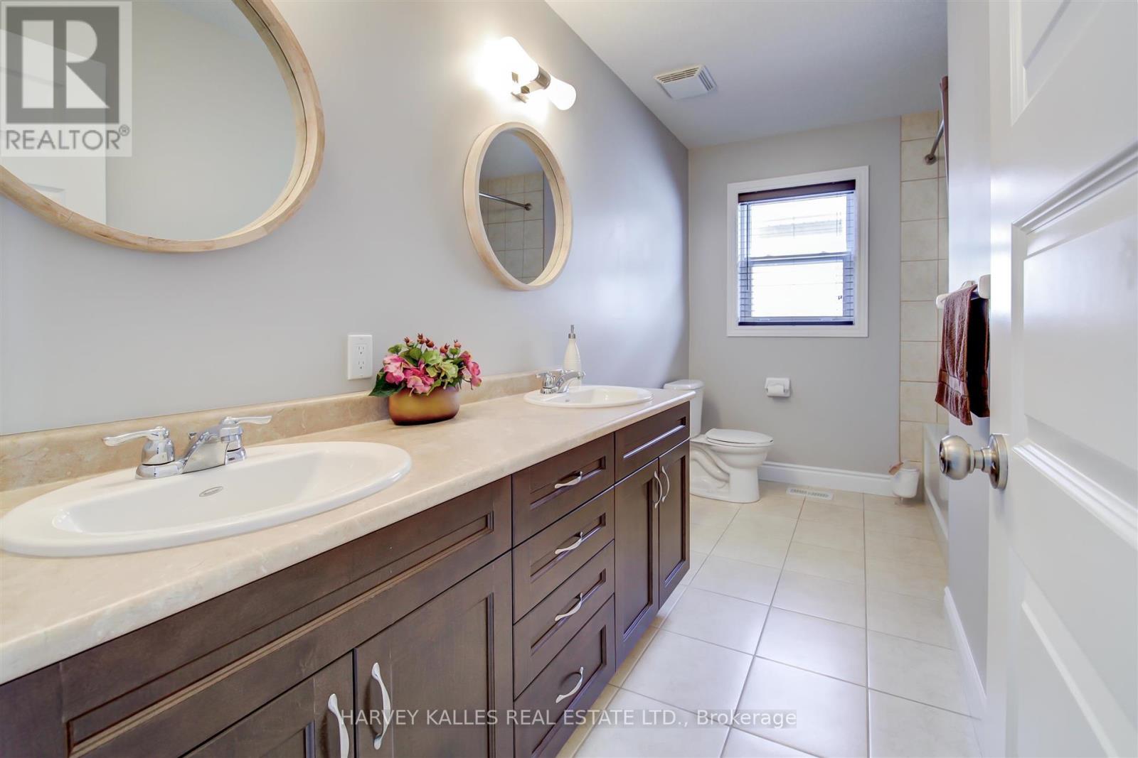 106 EDEN OAK TRAIL