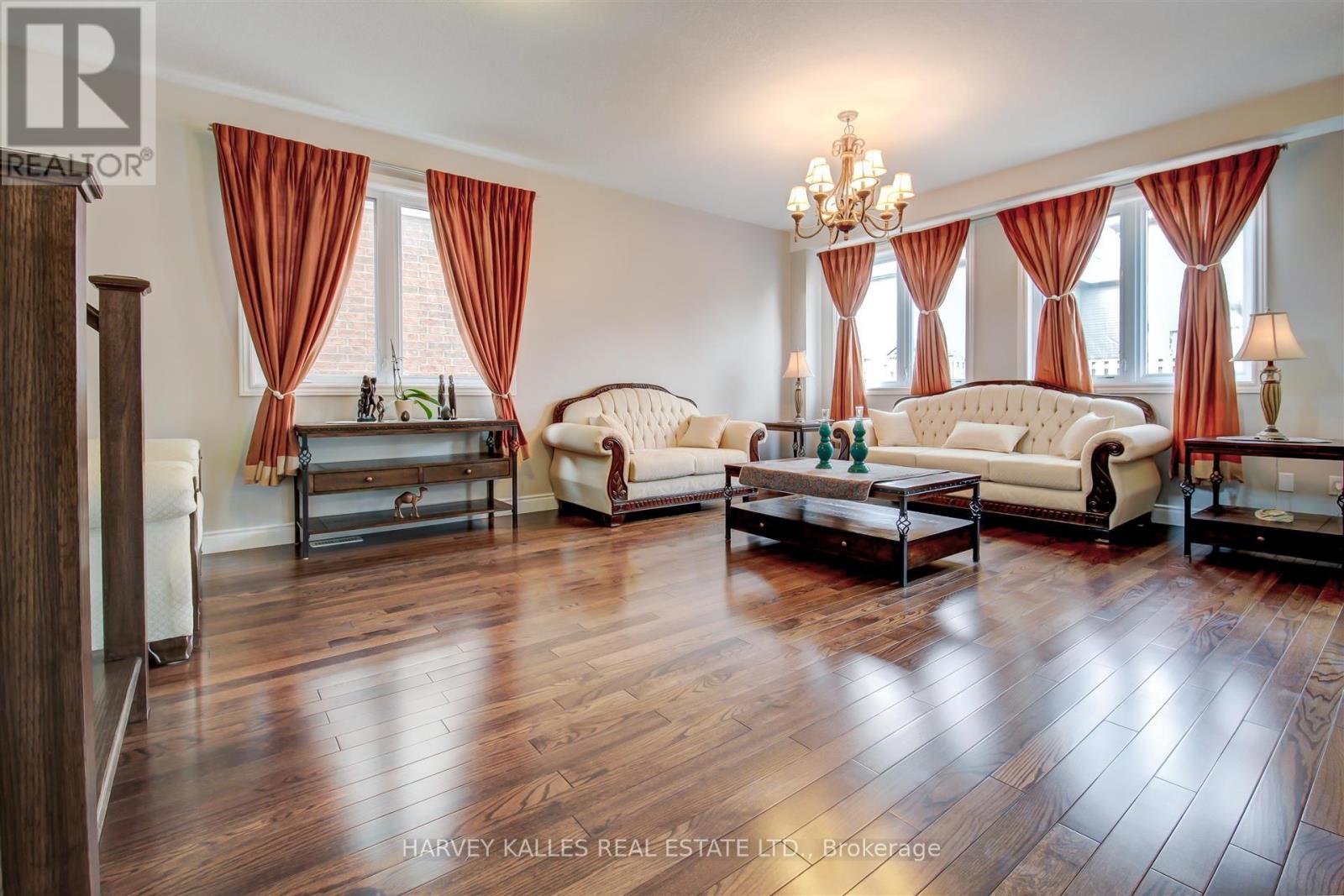 106 EDEN OAK TRAIL