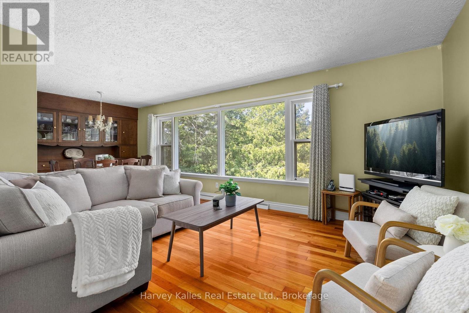 40 KING CRESCENT