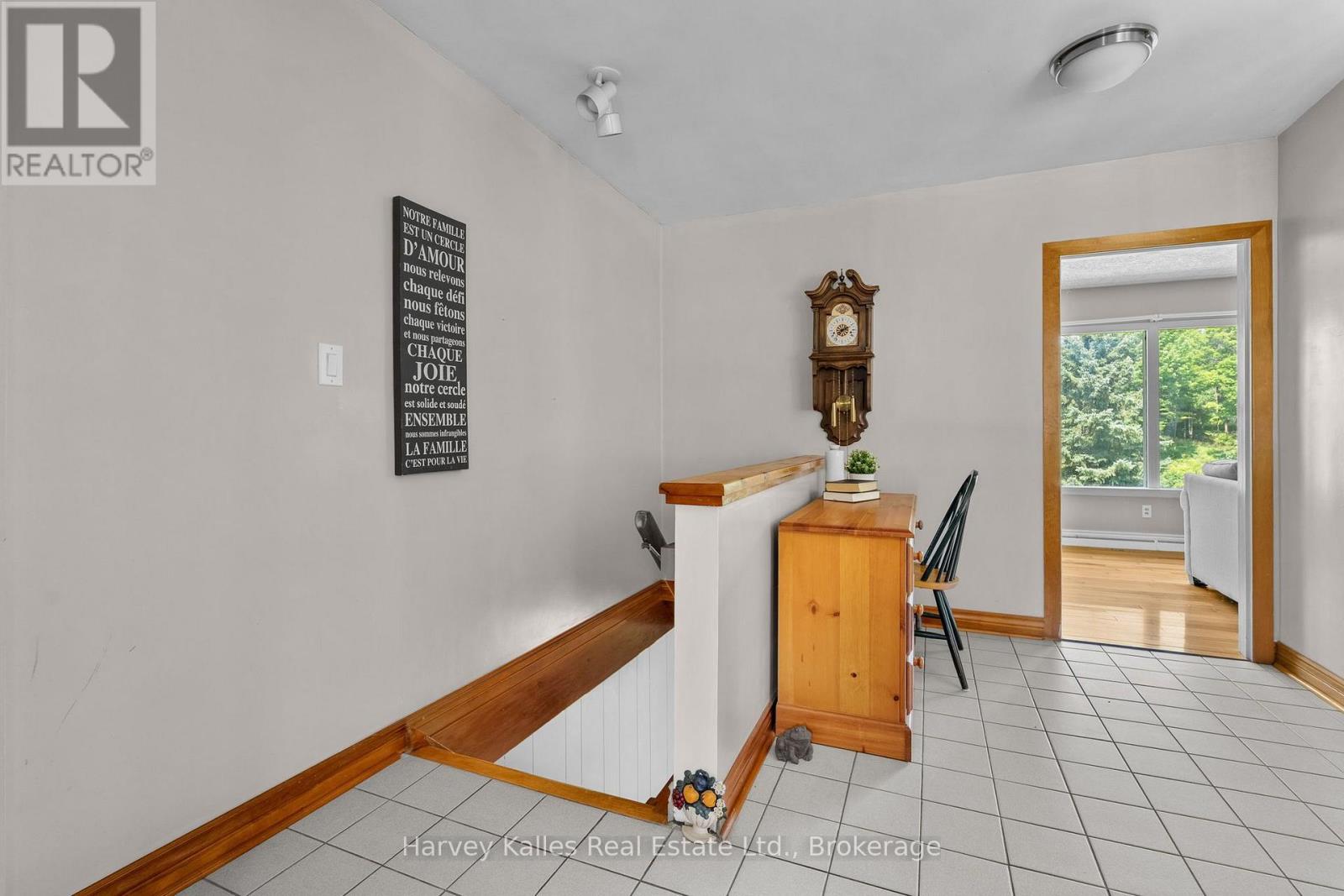 40 KING CRESCENT