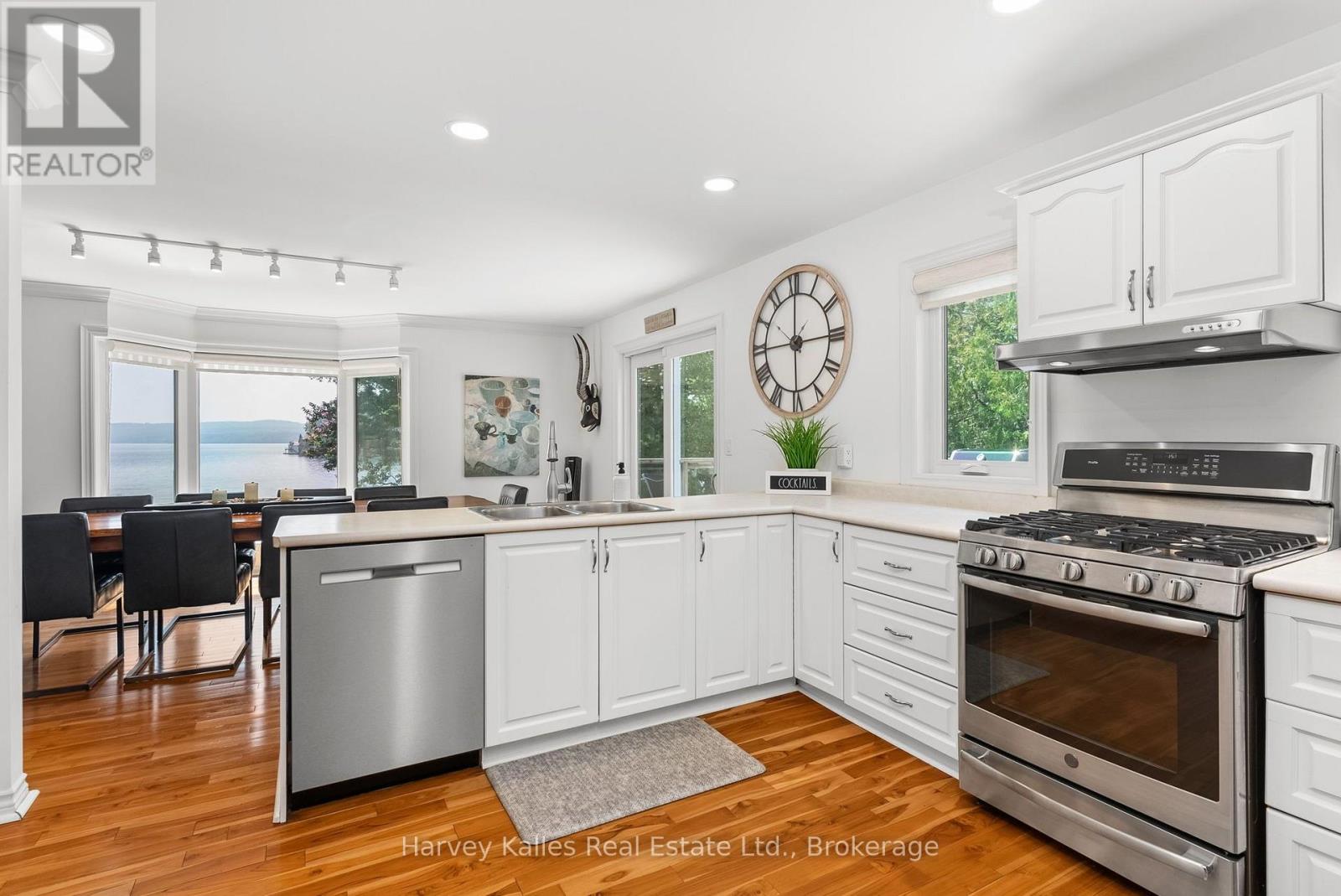 1061 SAWMILL LANE