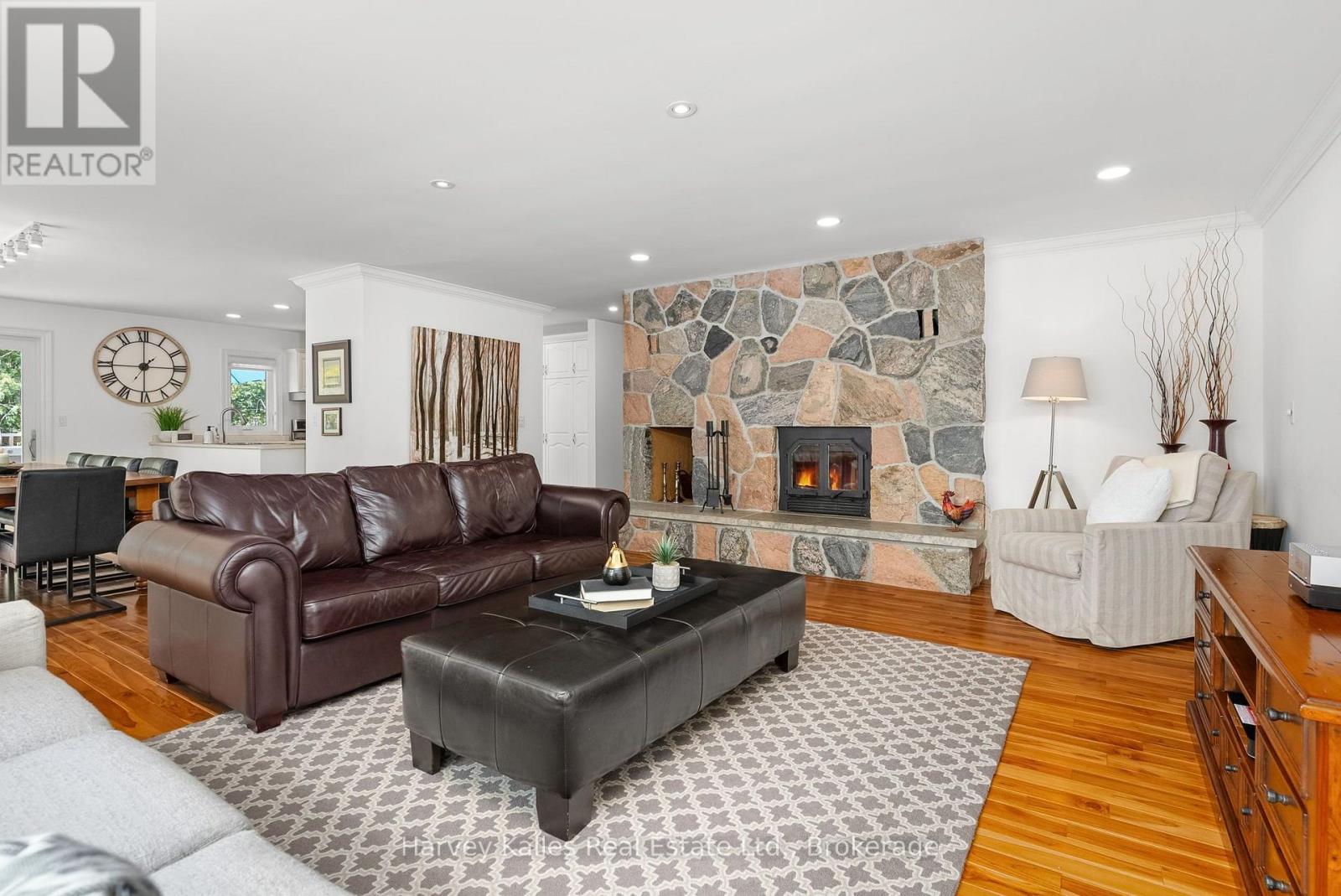 1061 SAWMILL LANE