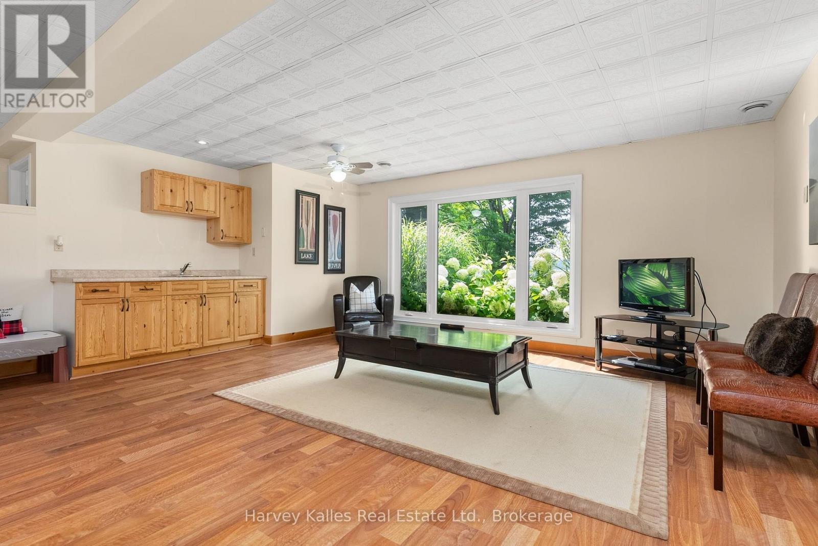 1061 SAWMILL LANE