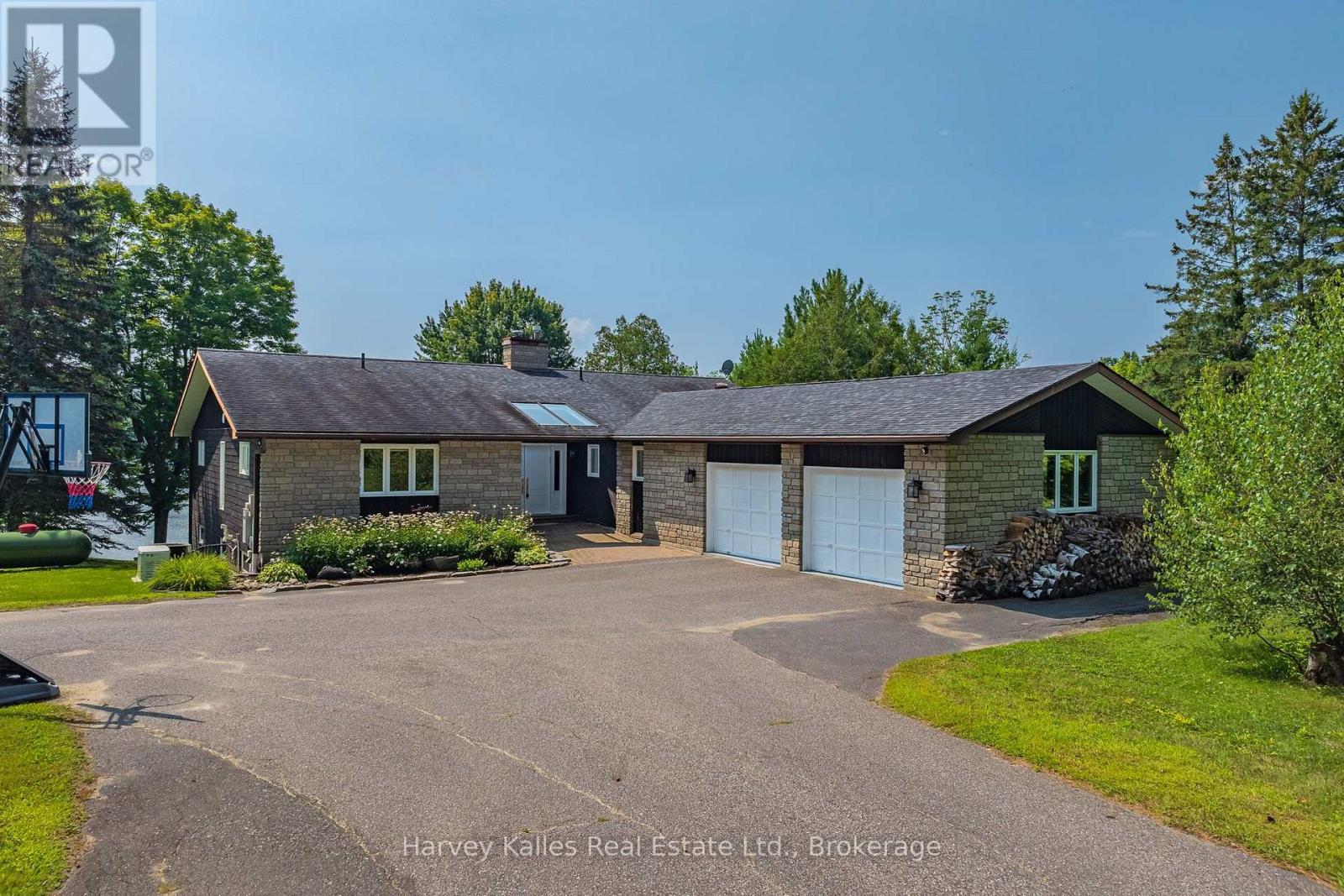 1061 SAWMILL LANE