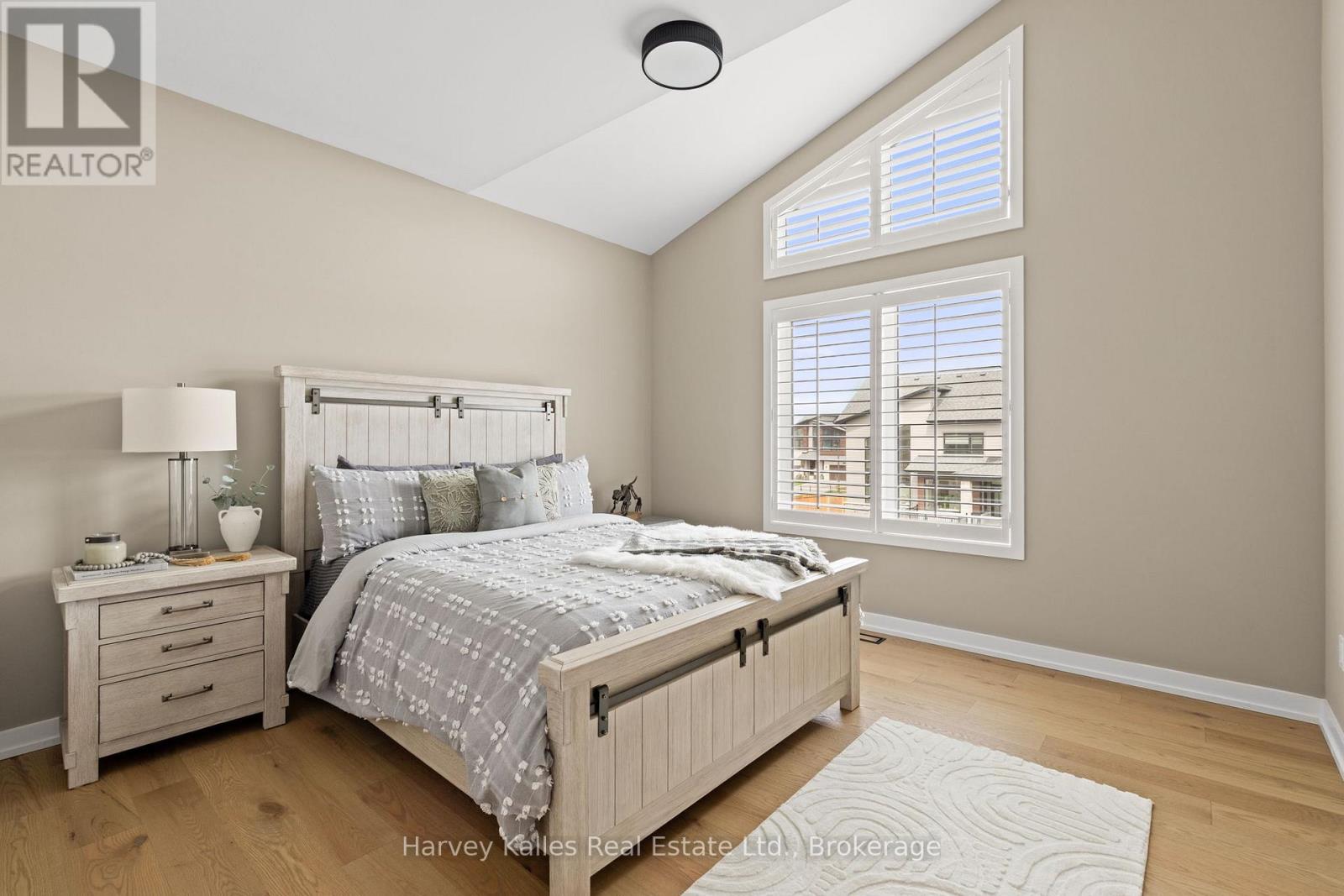 163 SPRINGSIDE CRESCENT