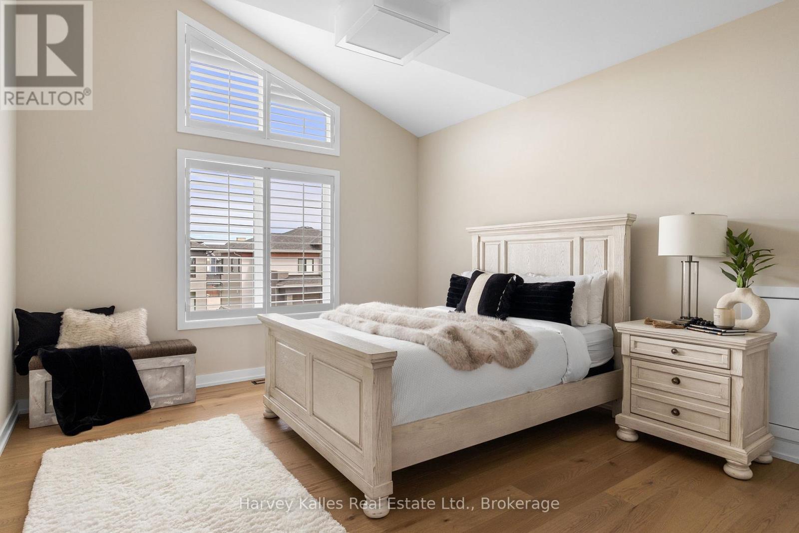 163 SPRINGSIDE CRESCENT