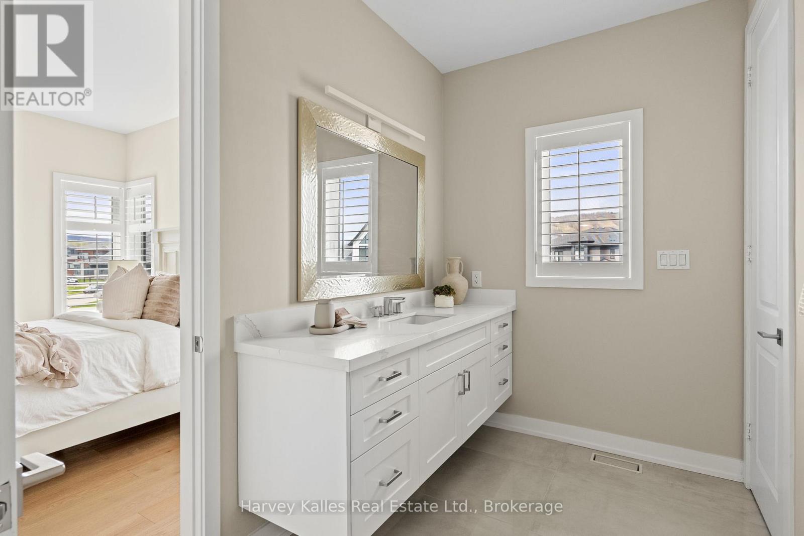 163 SPRINGSIDE CRESCENT