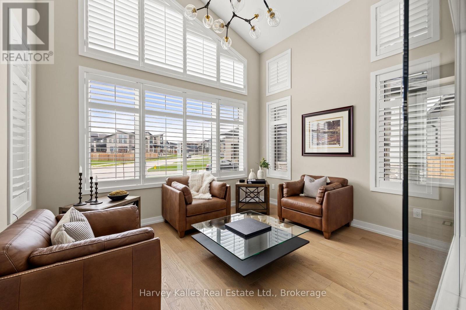 163 SPRINGSIDE CRESCENT