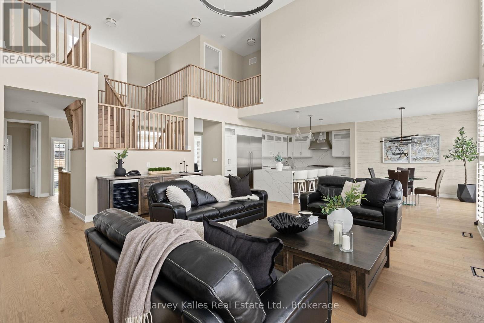 163 SPRINGSIDE CRESCENT