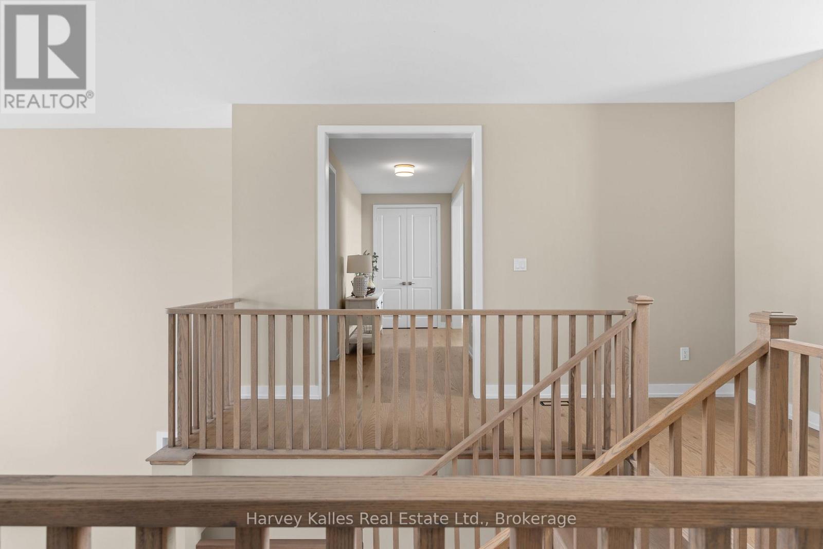 163 SPRINGSIDE CRESCENT