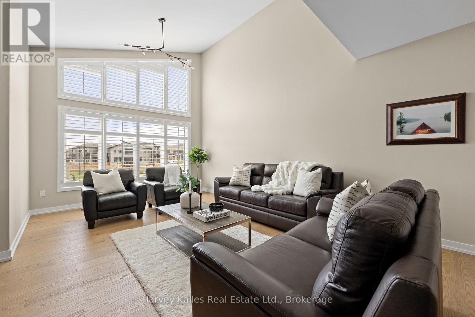 163 SPRINGSIDE CRESCENT