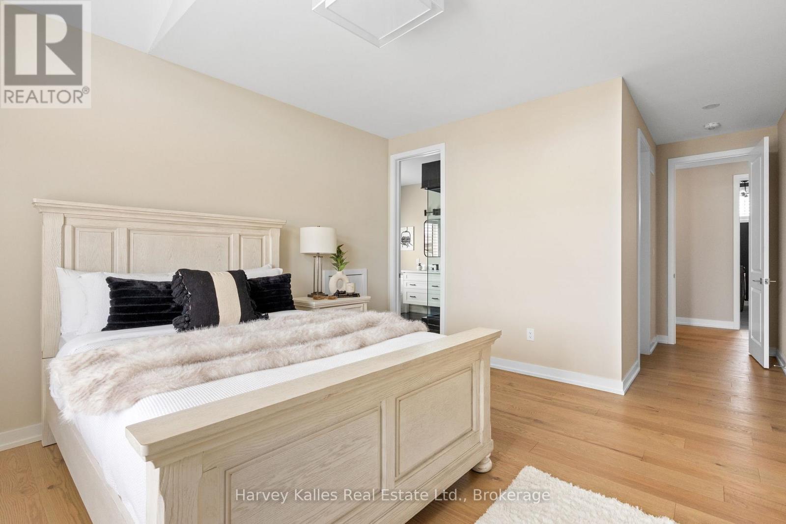 163 SPRINGSIDE CRESCENT