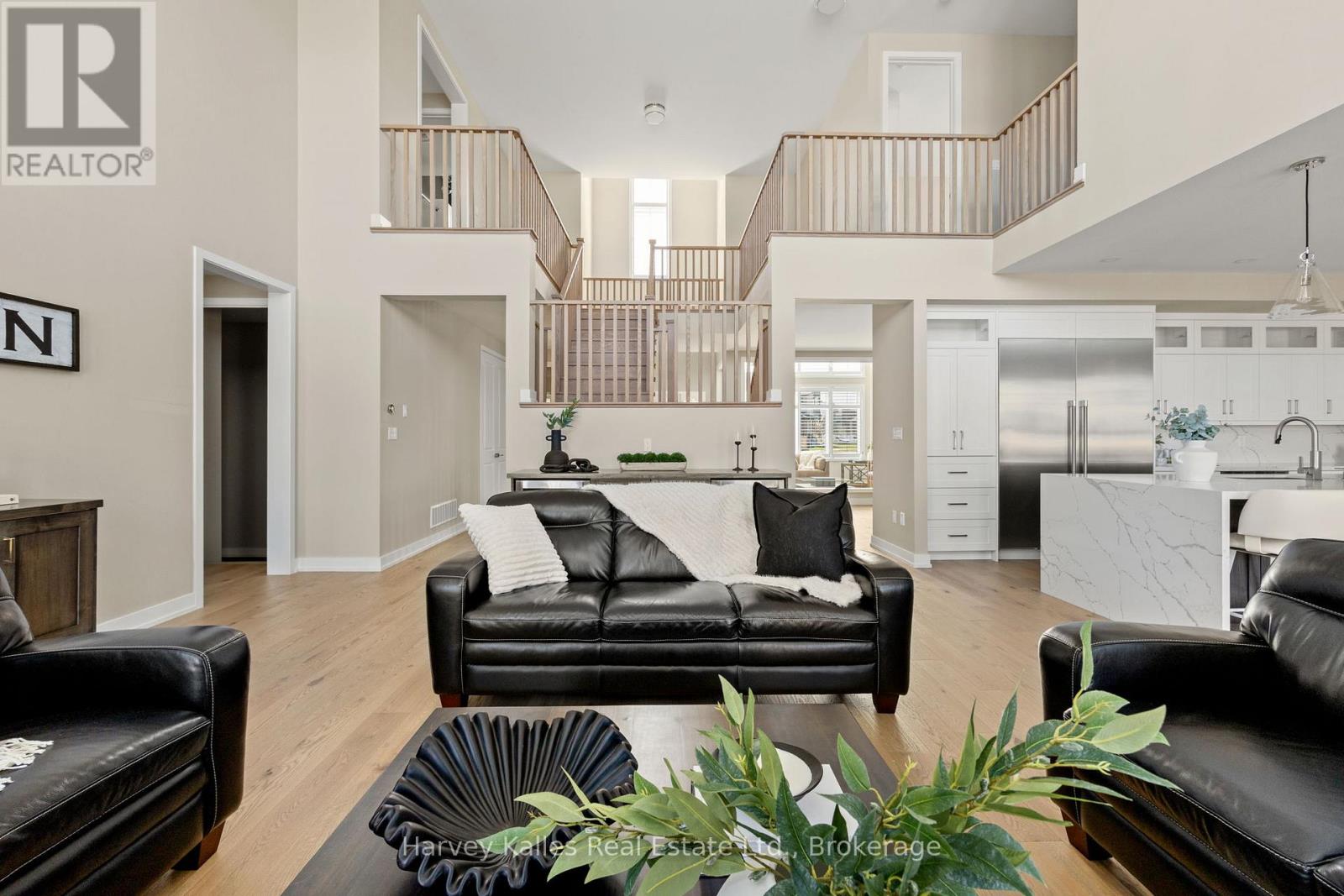 163 SPRINGSIDE CRESCENT