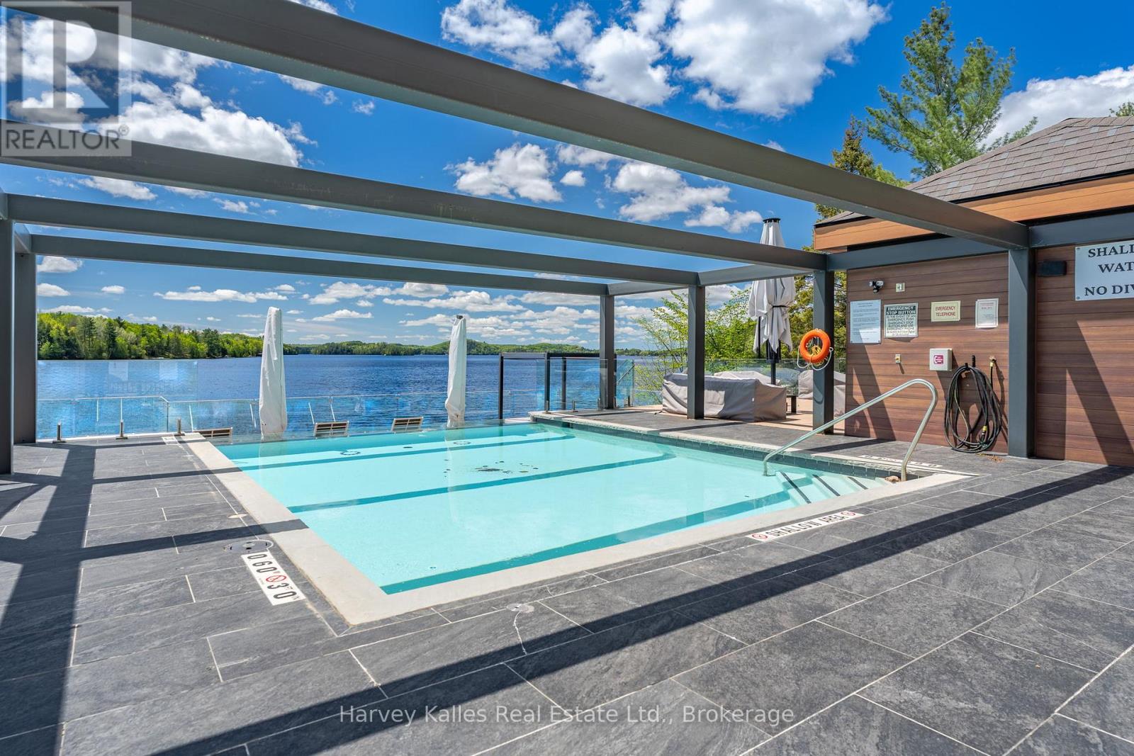 211 - 727 GRANDVIEW DRIVE