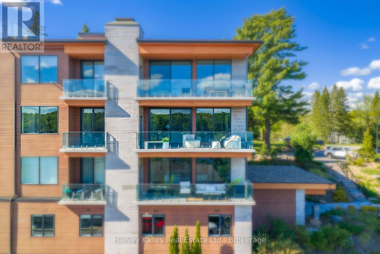 211 - 727 GRANDVIEW DRIVE