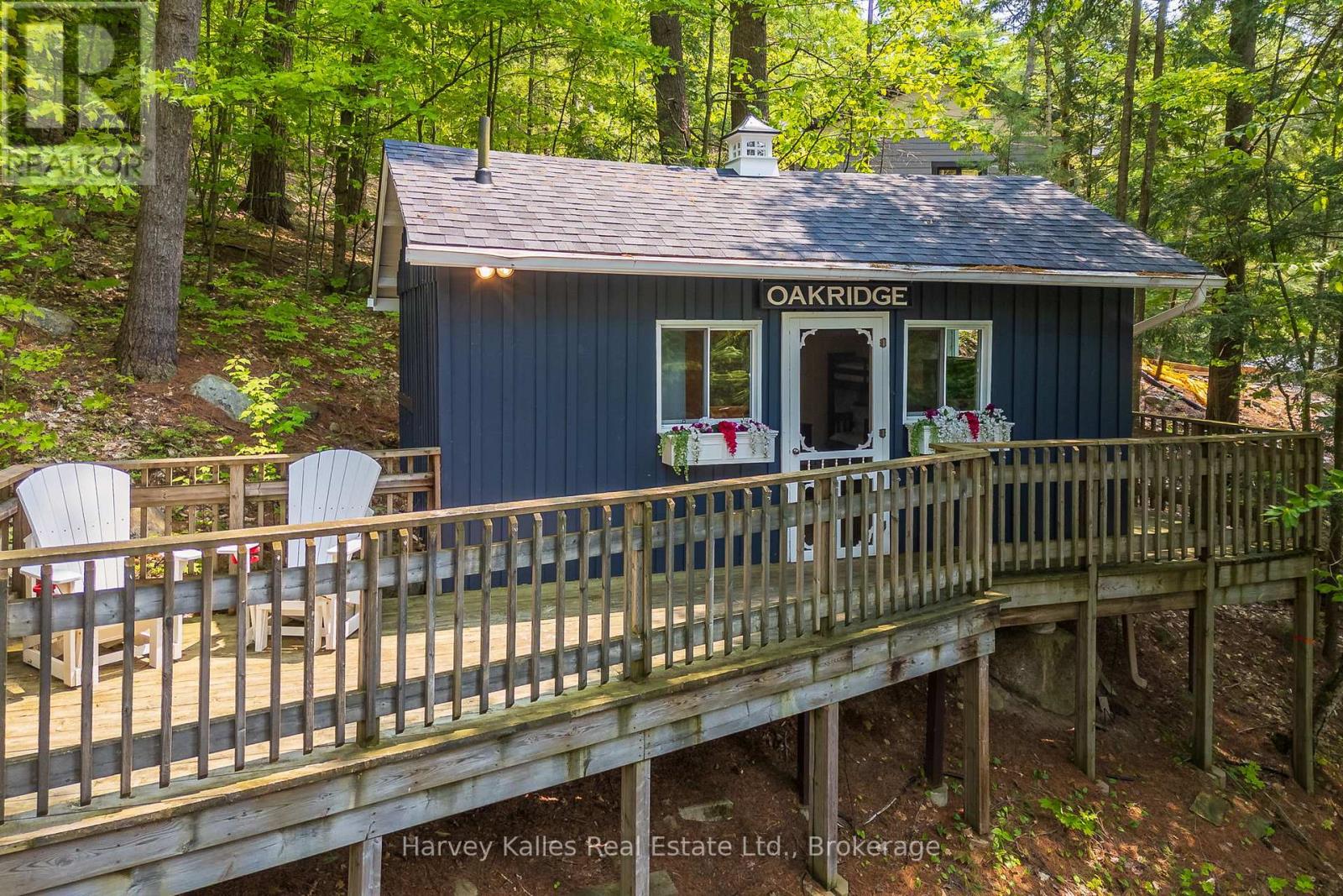 3 - 1062 PENNWOOD ROAD