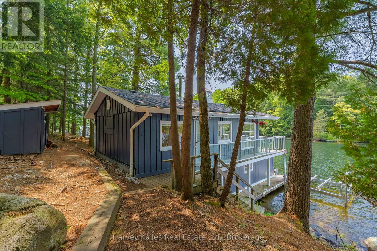 3 - 1062 PENNWOOD ROAD