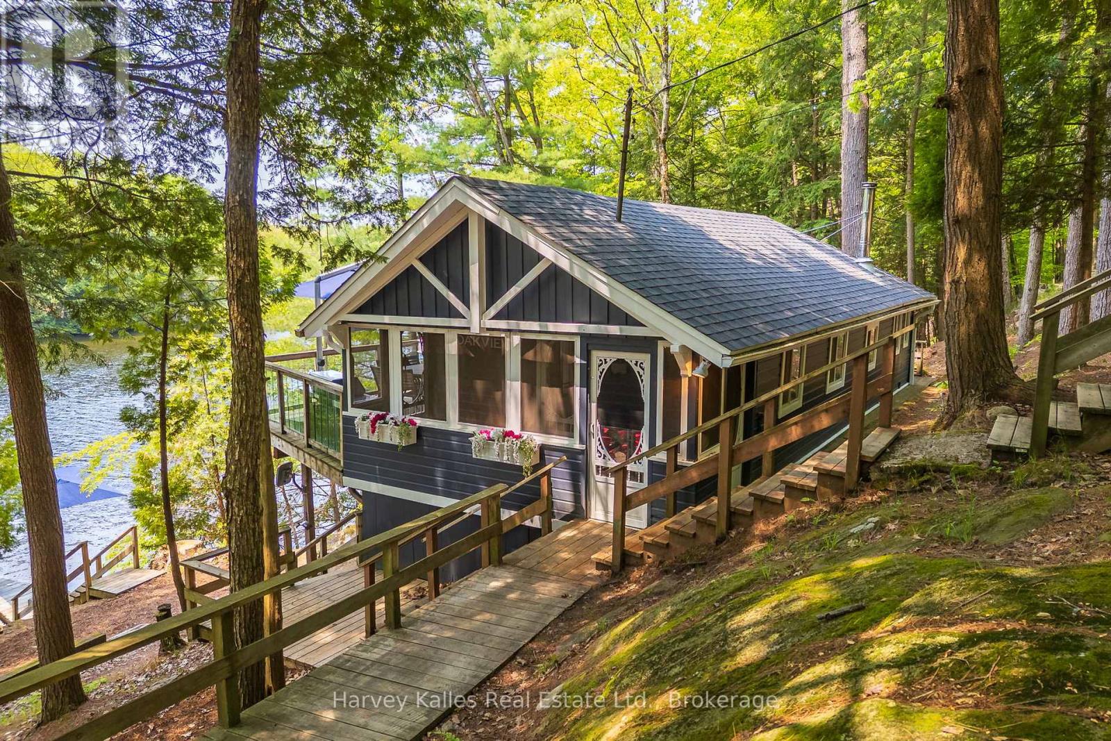 3 - 1062 PENNWOOD ROAD