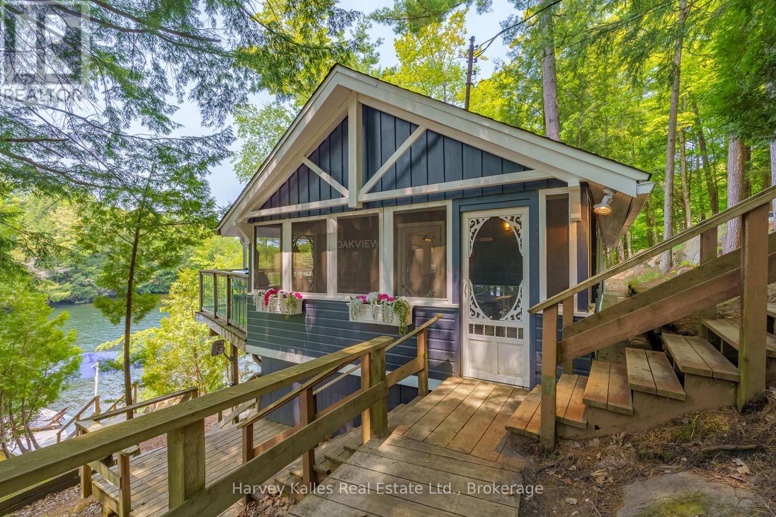 3 - 1062 PENNWOOD ROAD