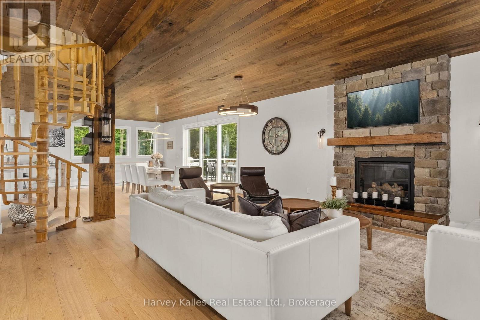 1106 NORTH PICKEREL LAKE ROAD